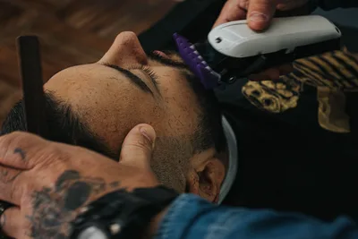 Arreglo de barba con navaja